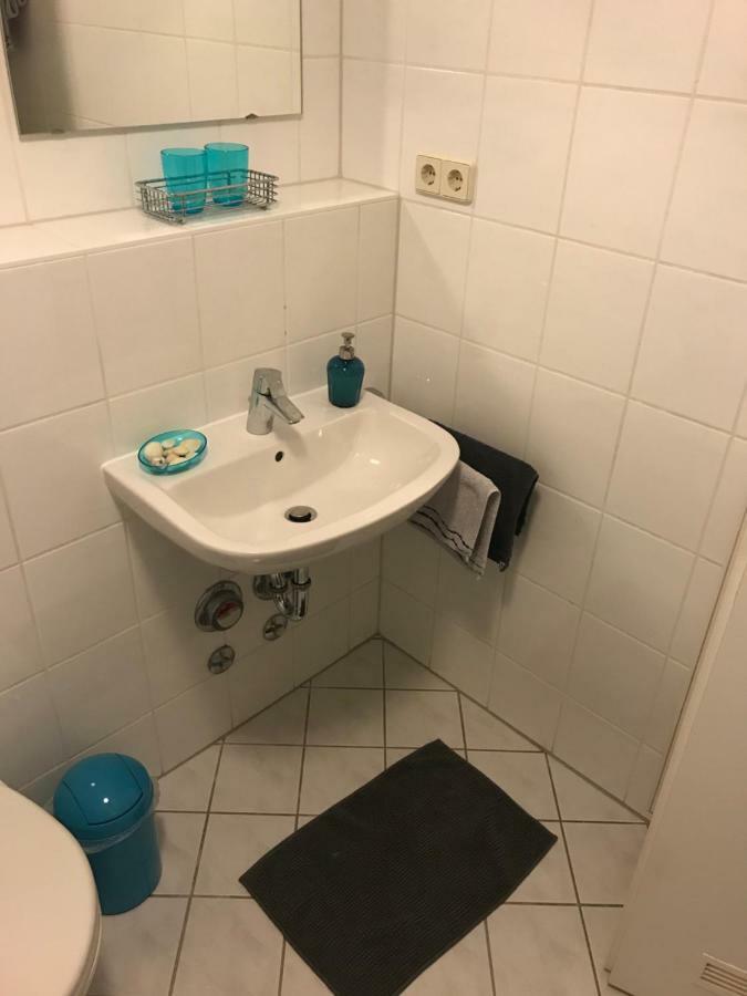 Kleine Wohnung Im Gruenen Dresden Bagian luar foto
